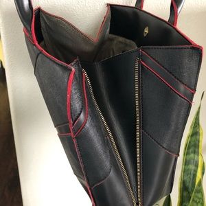 Steve Madden Expandable Purse